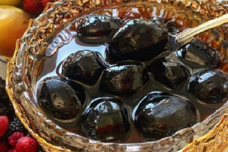 Walnussmarmelade nach armenischer Art
