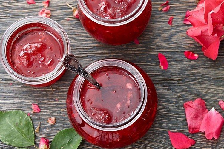 Rosenblütenmarmelade mit Agar-Agar