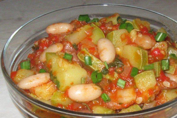 Ensalada de calabacín con frijoles para el invierno