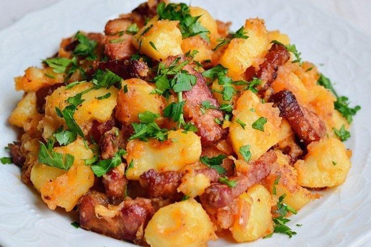 Potatoes Stewed with Smoked Meats