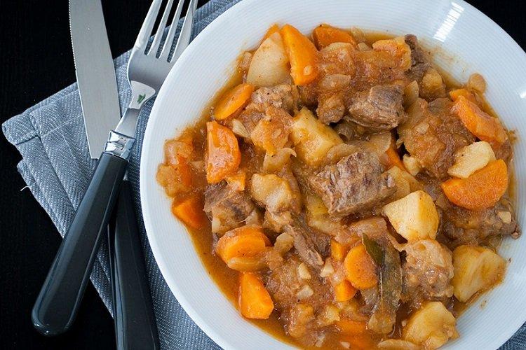 Stewed Potatoes with Meat