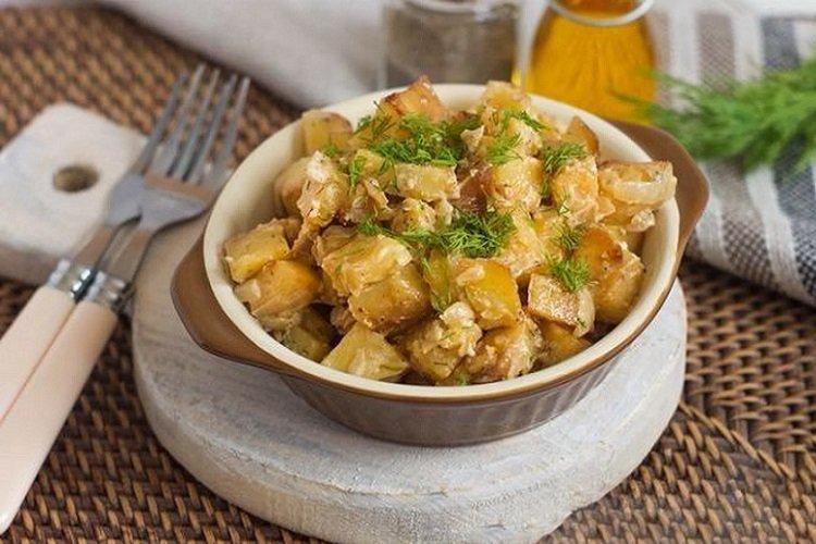 Potatoes Stewed in Sour Cream