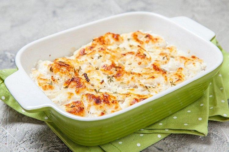 Salmon with Sour Cream and Cheese in the Oven