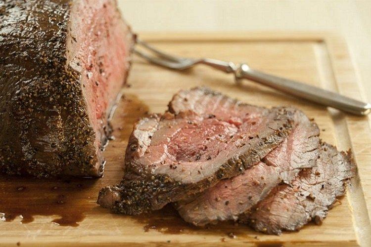 Beef Roast Beef with Horseradish and Sour Cream