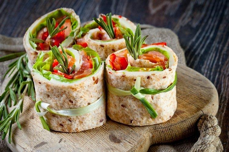 Rotfisch mit Paprika und Kräutern im Lavash