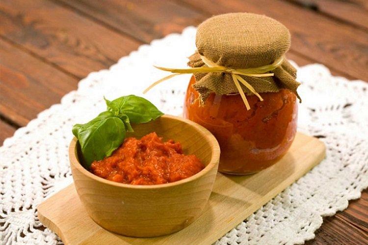 Caviar de calabacín con pimiento morrón para el invierno
