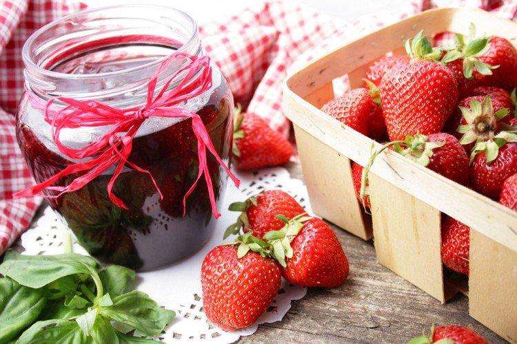 15 Excellent Whole Strawberry Jam Recipes