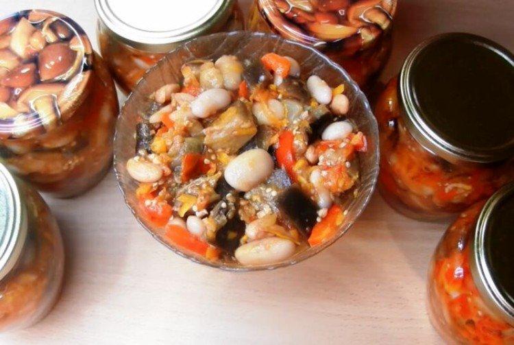 Ensalada de berenjena con frijoles