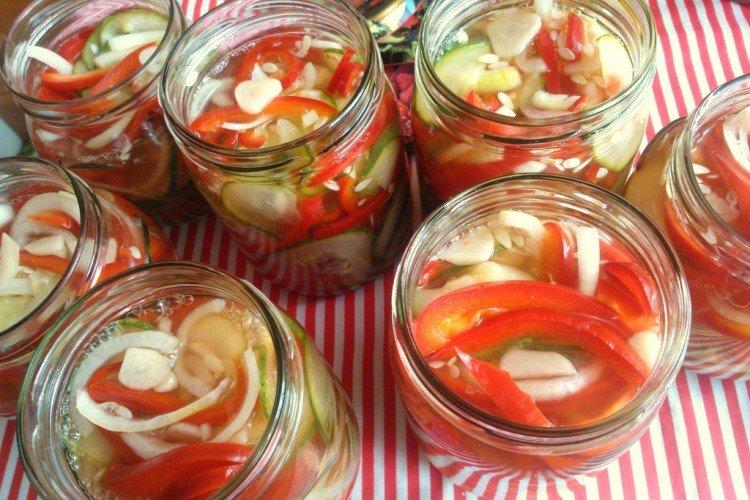 Cucumber and Pepper Salad for Winter