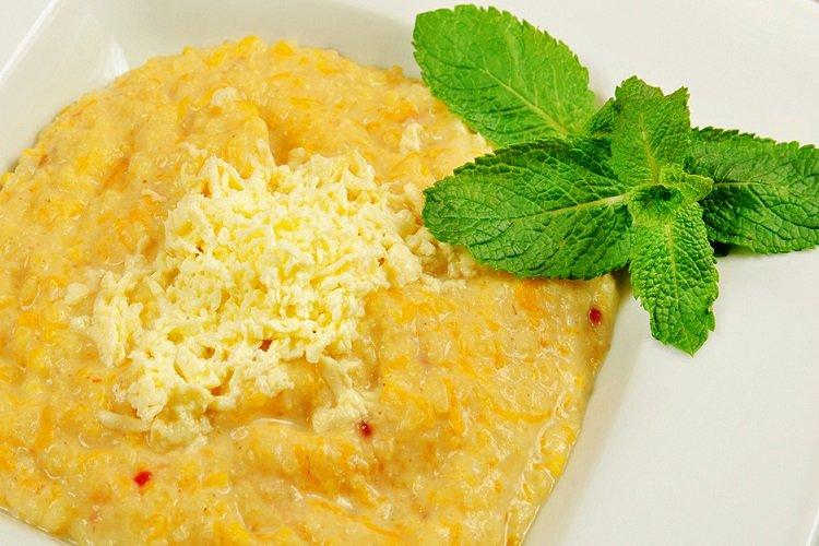 Erbsenbrei mit Käse
