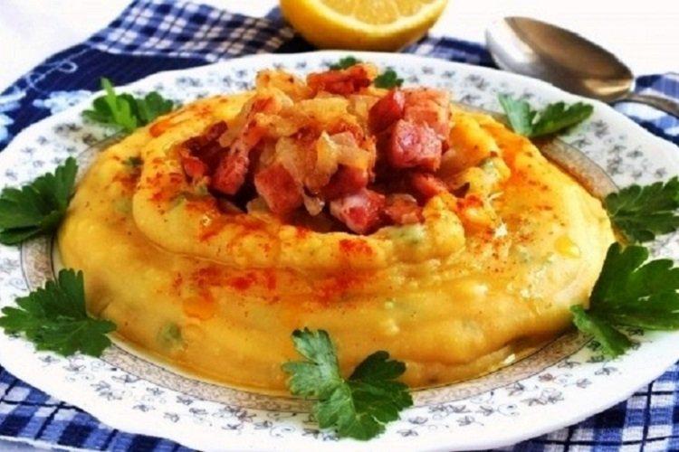 Erbsenbrei mit Wurst
