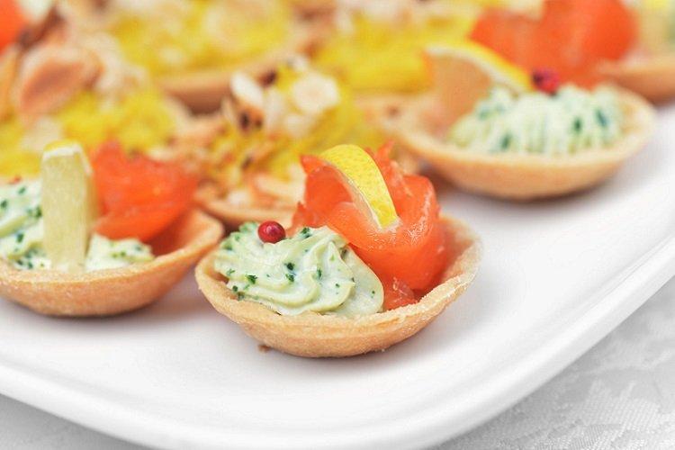 Tartlets with Salmon and Avocado Pulp