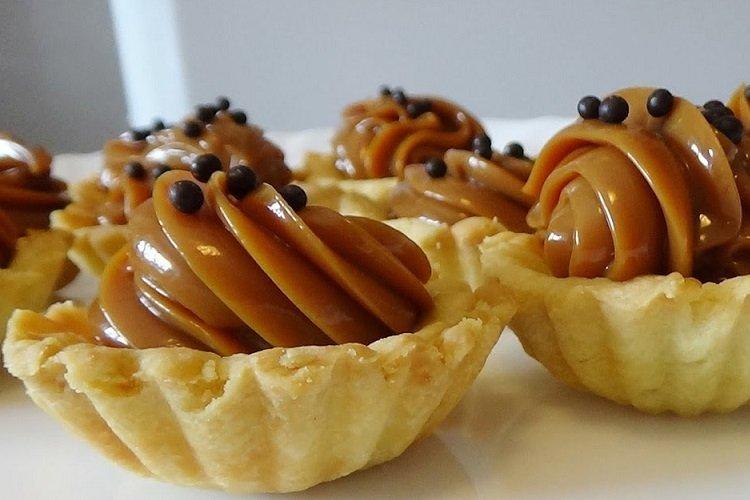 Tartlets with Boiled Condensed Milk