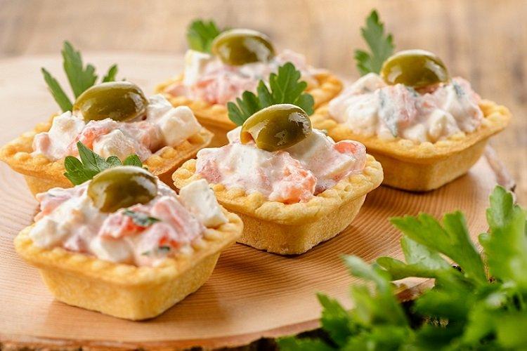 Tartlets with Crab Meat Filling