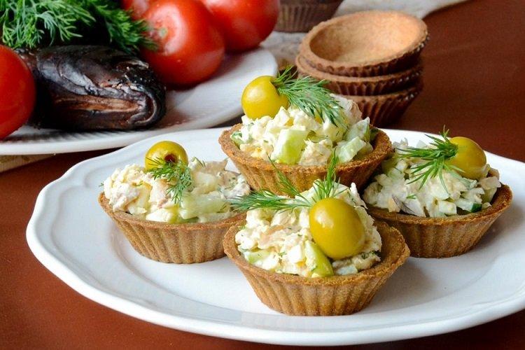 Tartlets with Salmon and Fresh Cucumber