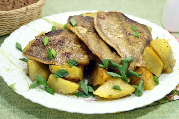 Steinbutt mit Kartoffeln aus dem Ofen
