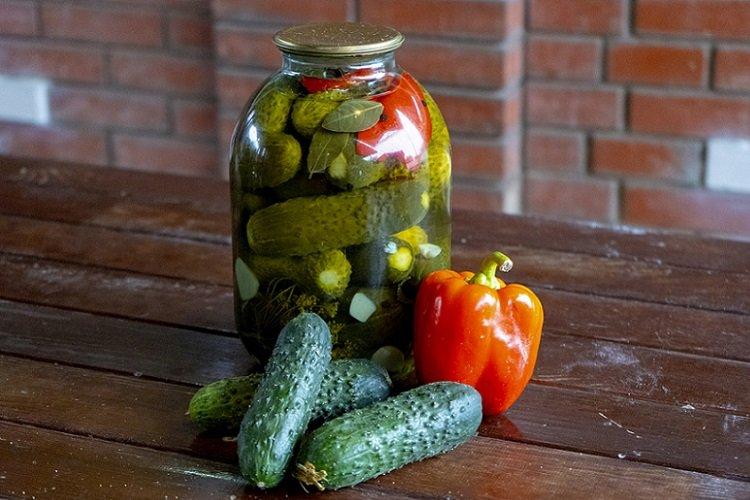 Cucumbers with Bell Pepper for Winter