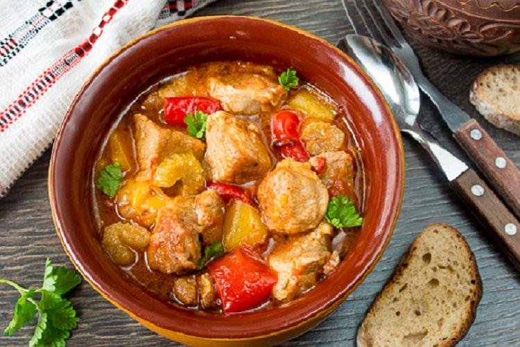 Braised Chicken with Dumplings