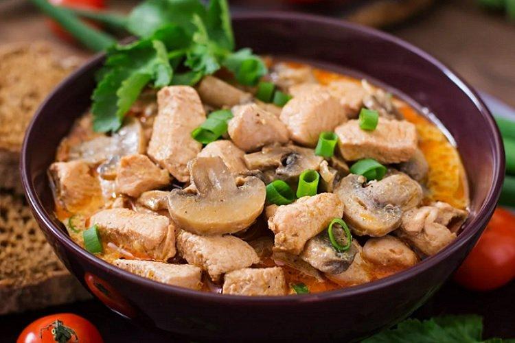 Chicken Braised with Mushrooms