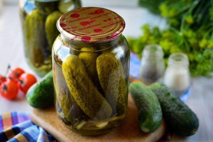 Pepinos crujientes con harina de centeno