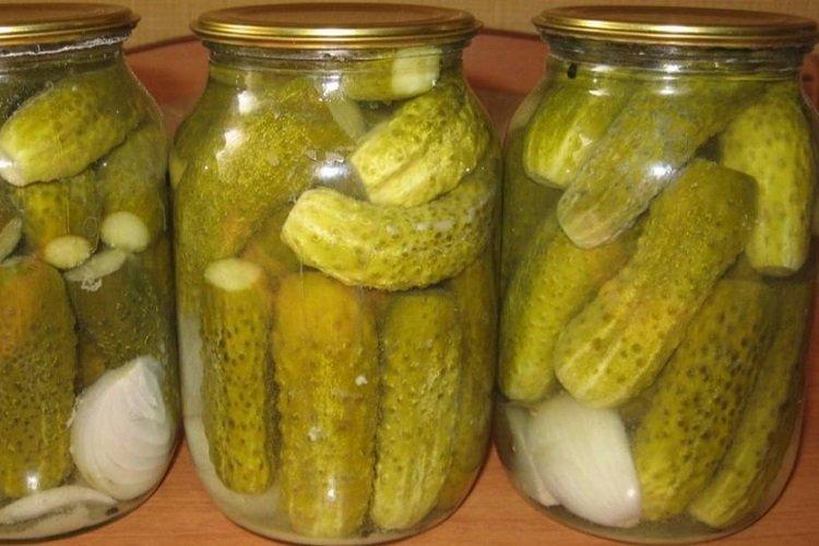 Pepinos a la búlgara para el invierno