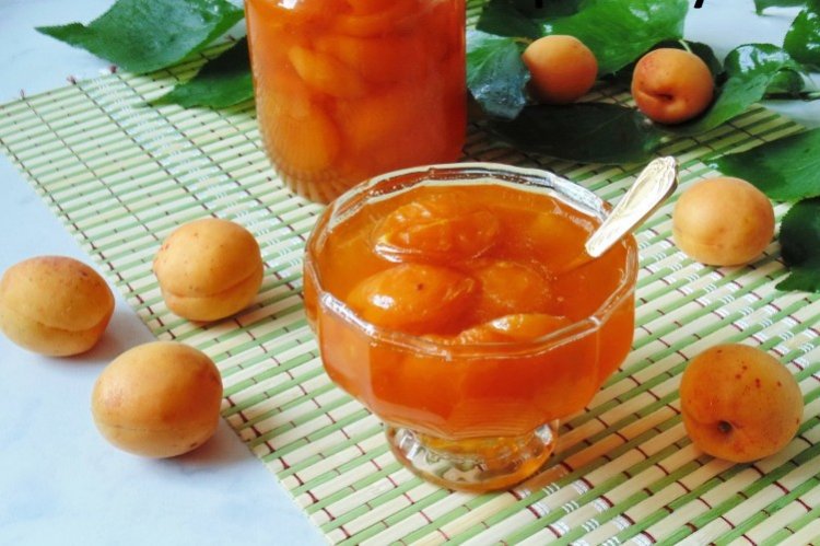 Thick Apricot Jam