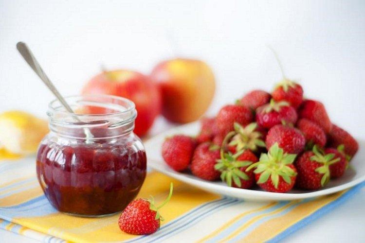 Strawberry Jam with Apple