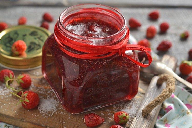 Strawberry Jam with Pectin