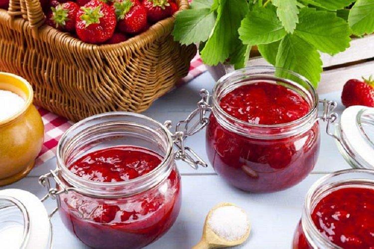 Strawberry Jam with Liqueur