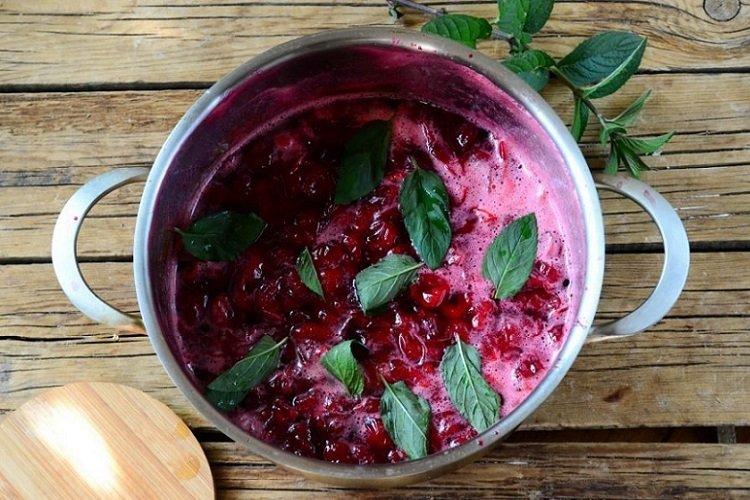 Cherries with Mint in Their Own Juice