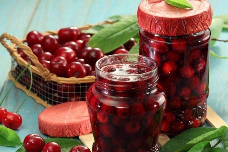 Cherries in Their Own Juice Without Sugar
