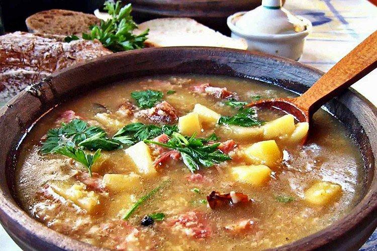 Hirse-Suppe „Partisanenart“