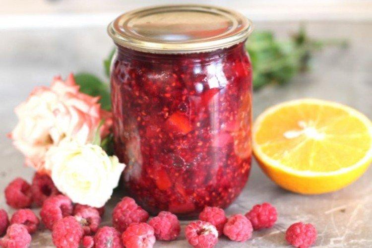 Himbeer- und Orangenmarmelade
