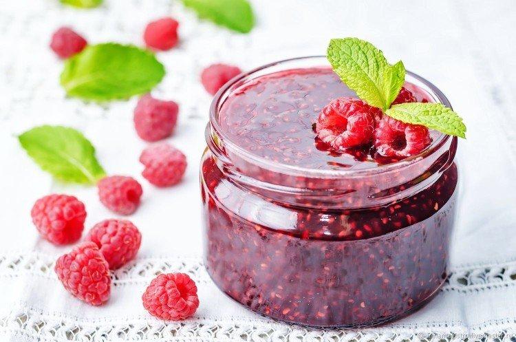 Himbeermarmelade mit Minze