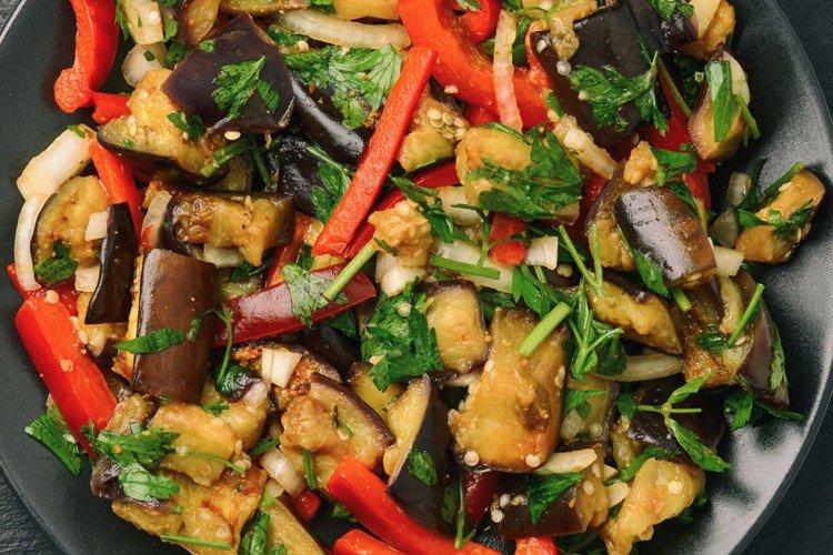 Auberginen-Sauté mit Koriander