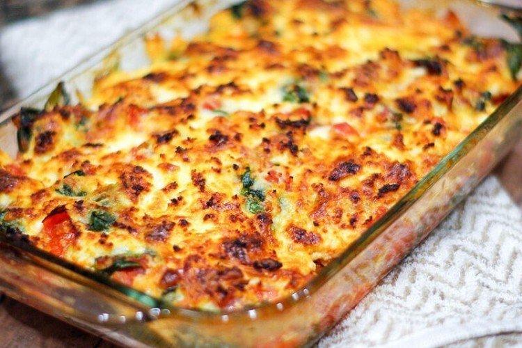 Sauté mit Auberginen unter Käse