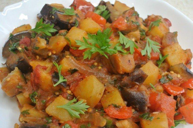 Sauté mit Auberginen und Kartoffeln