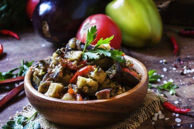 Auberginen-Sauté mit Schweinefleisch