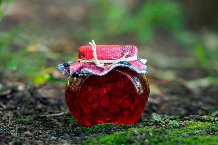Steinbeermarmelade