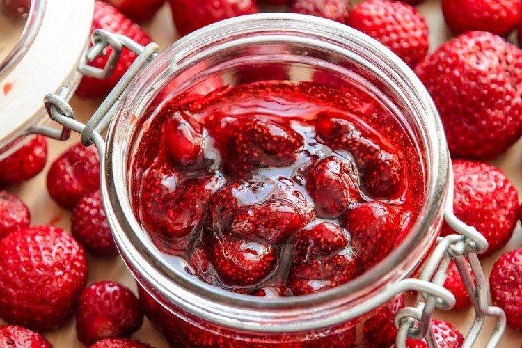 Fresas enteras para el invierno
