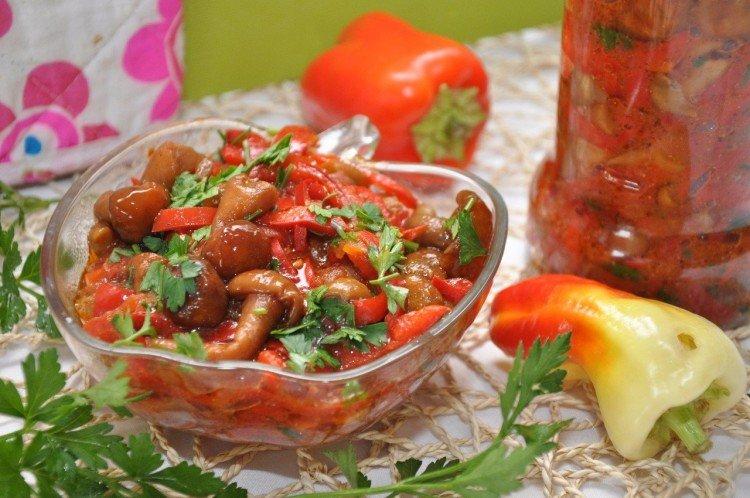 Ensalada de pimiento dulce con champiñones