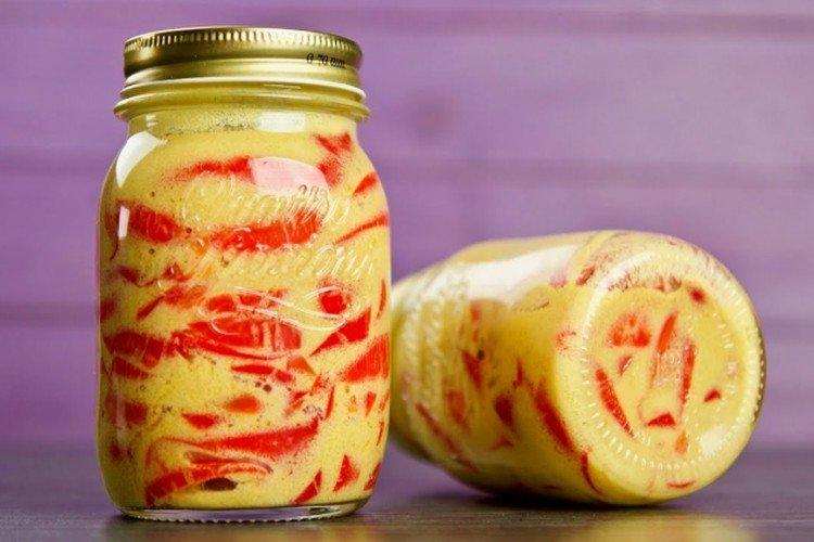 Ensalada de pimiento dulce con mostaza para el invierno