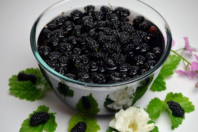 Maulbeeren- und Brombeermarmelade
