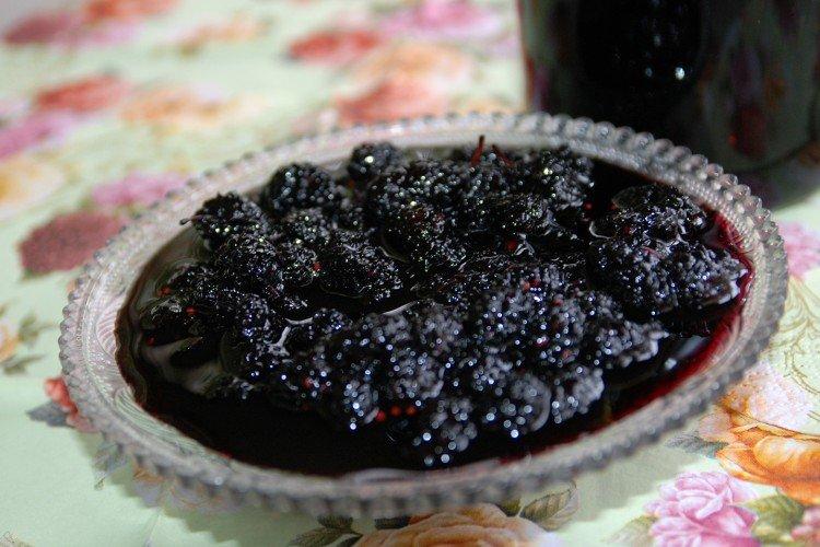 Fünf-Minuten-Marmelade aus Maulbeeren
