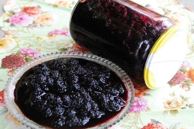 Maulbeermarmelade mit Gewürzen
