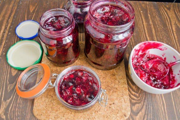 Blackcurrant and Strawberry Jam