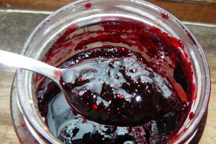 Mermelada de fresa silvestre y madreselva