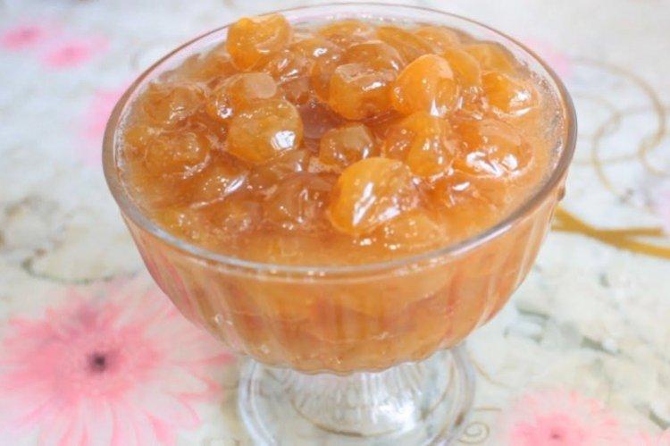 Mermelada espesa de cereza blanca