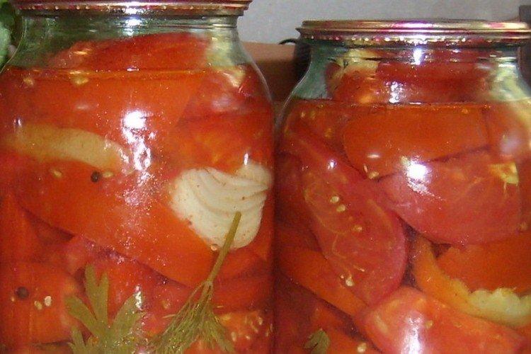 Ensalada de tomate con nueces para el invierno