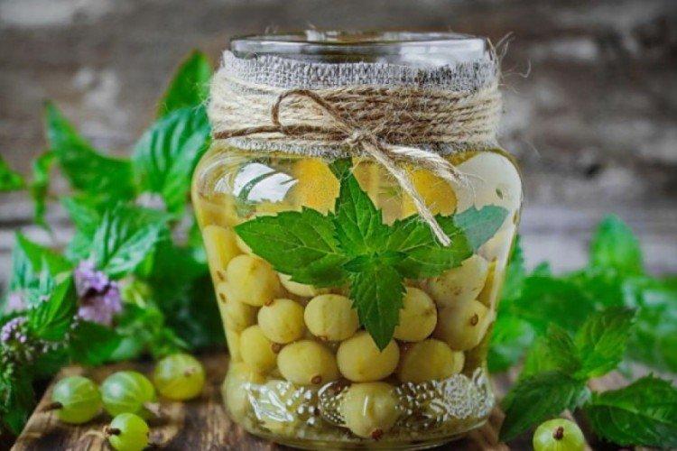 Варенье с крыжовником и мятой